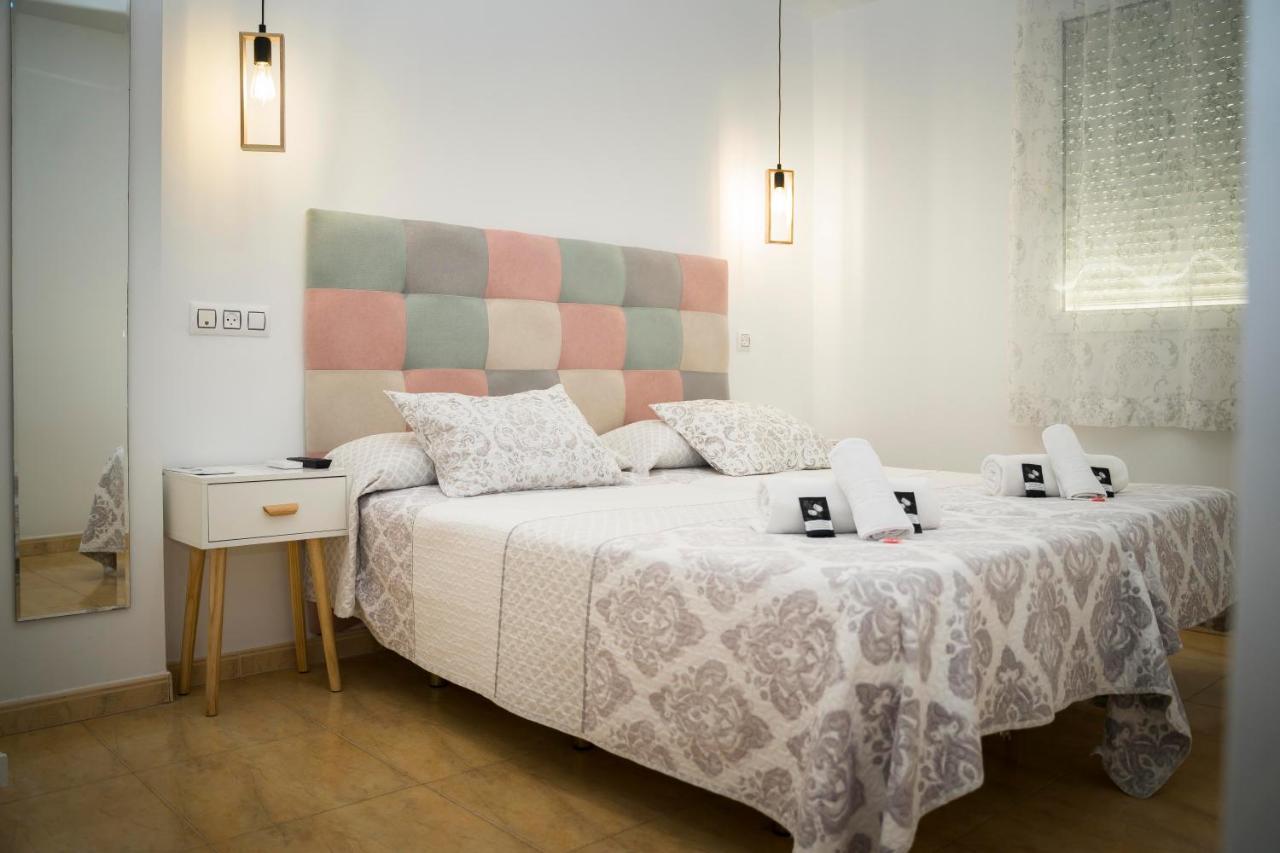 Hostal Goyesco Plaza Plasencia Esterno foto