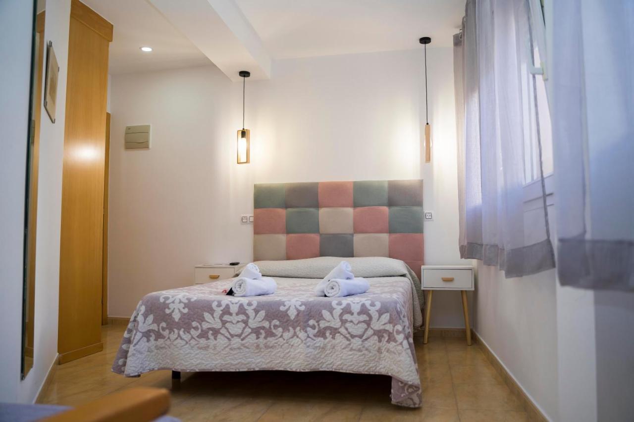 Hostal Goyesco Plaza Plasencia Esterno foto