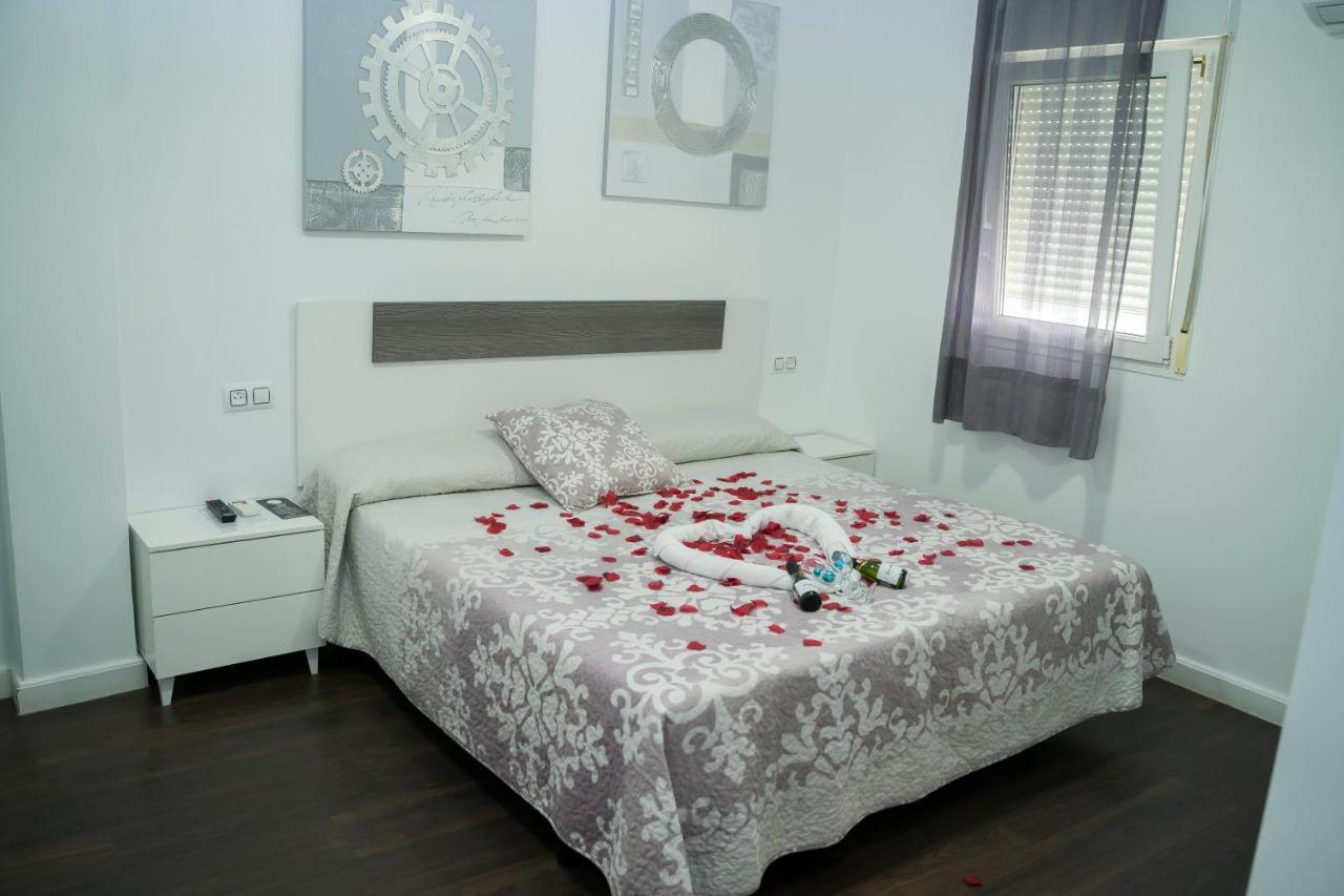 Hostal Goyesco Plaza Plasencia Esterno foto