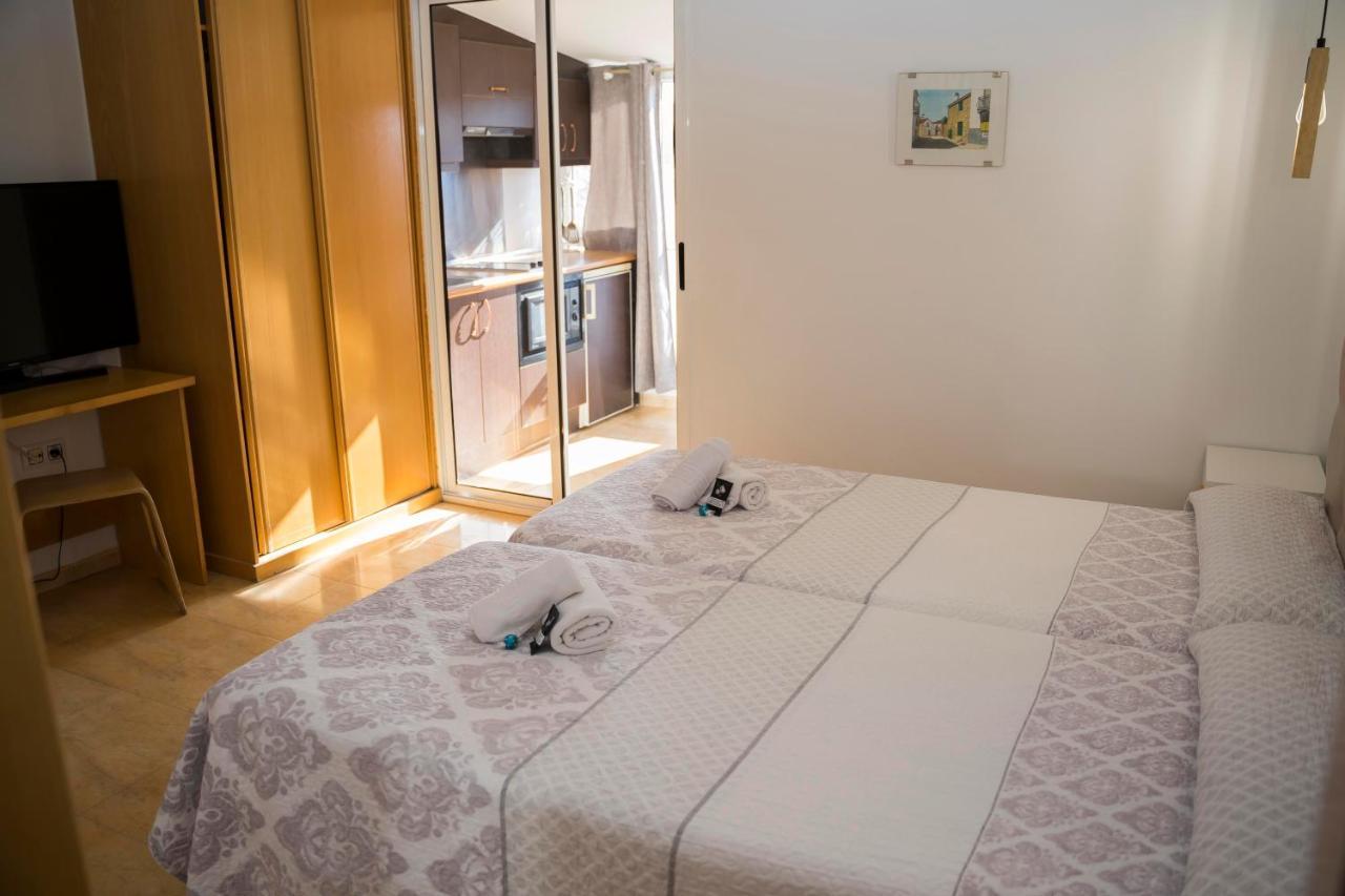Hostal Goyesco Plaza Plasencia Esterno foto