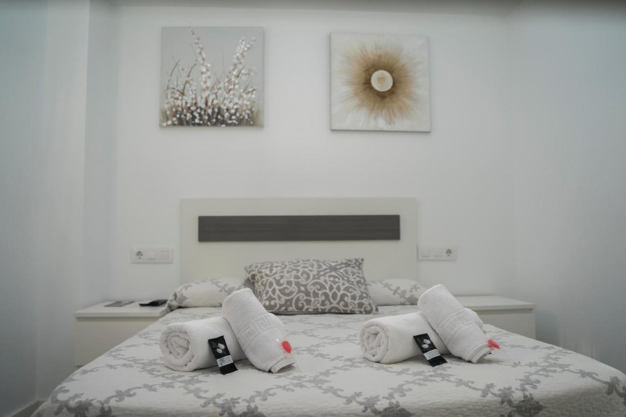 Hostal Goyesco Plaza Plasencia Esterno foto