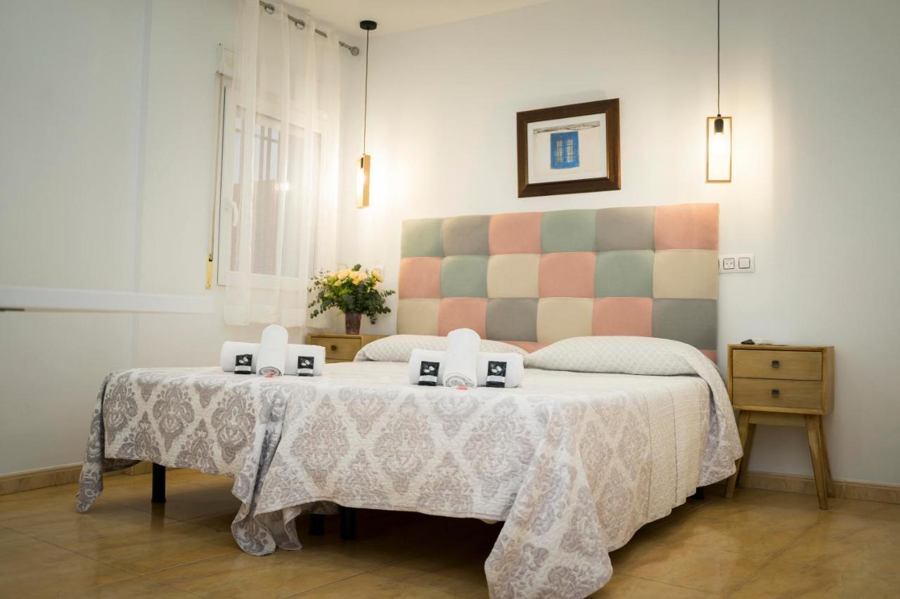 Hostal Goyesco Plaza Plasencia Esterno foto