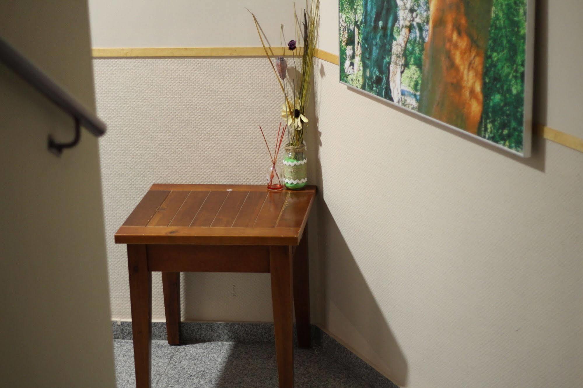 Hostal Goyesco Plaza Plasencia Esterno foto