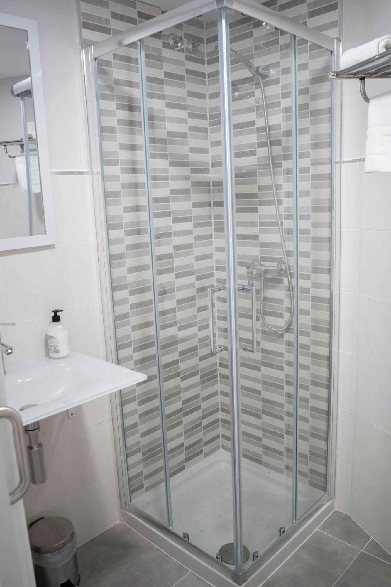 Hostal Goyesco Plaza Plasencia Esterno foto